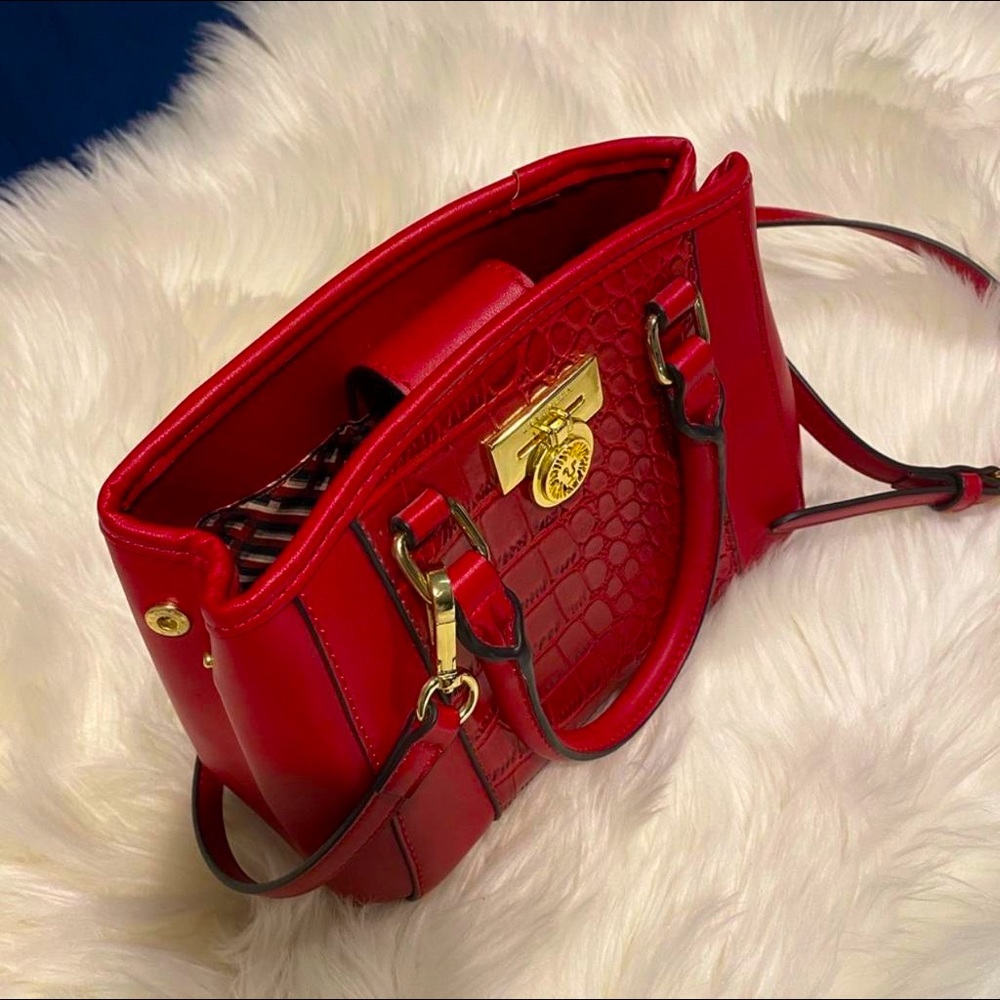 Anne Klein Rouge Handbag🌹